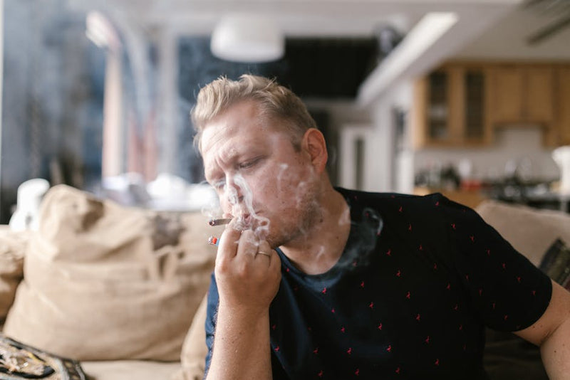 How to Pace Yourself Smoking Weed: 7 Expert Tips